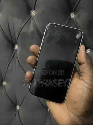 Apple iPhone XR 128 GB White