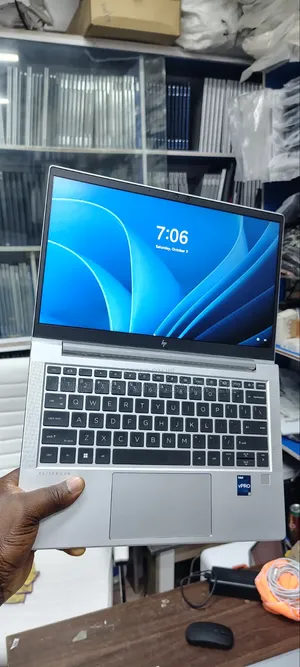 Laptop HP EliteBook 630 G10 32GB Intel Core i7 SSD 512GB