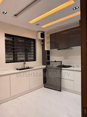 2bdrm Apartment in Lekki Phase 1 for rent