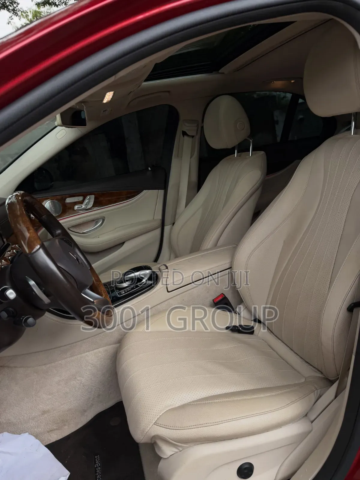 Mercedes-Benz E300 2018 Red