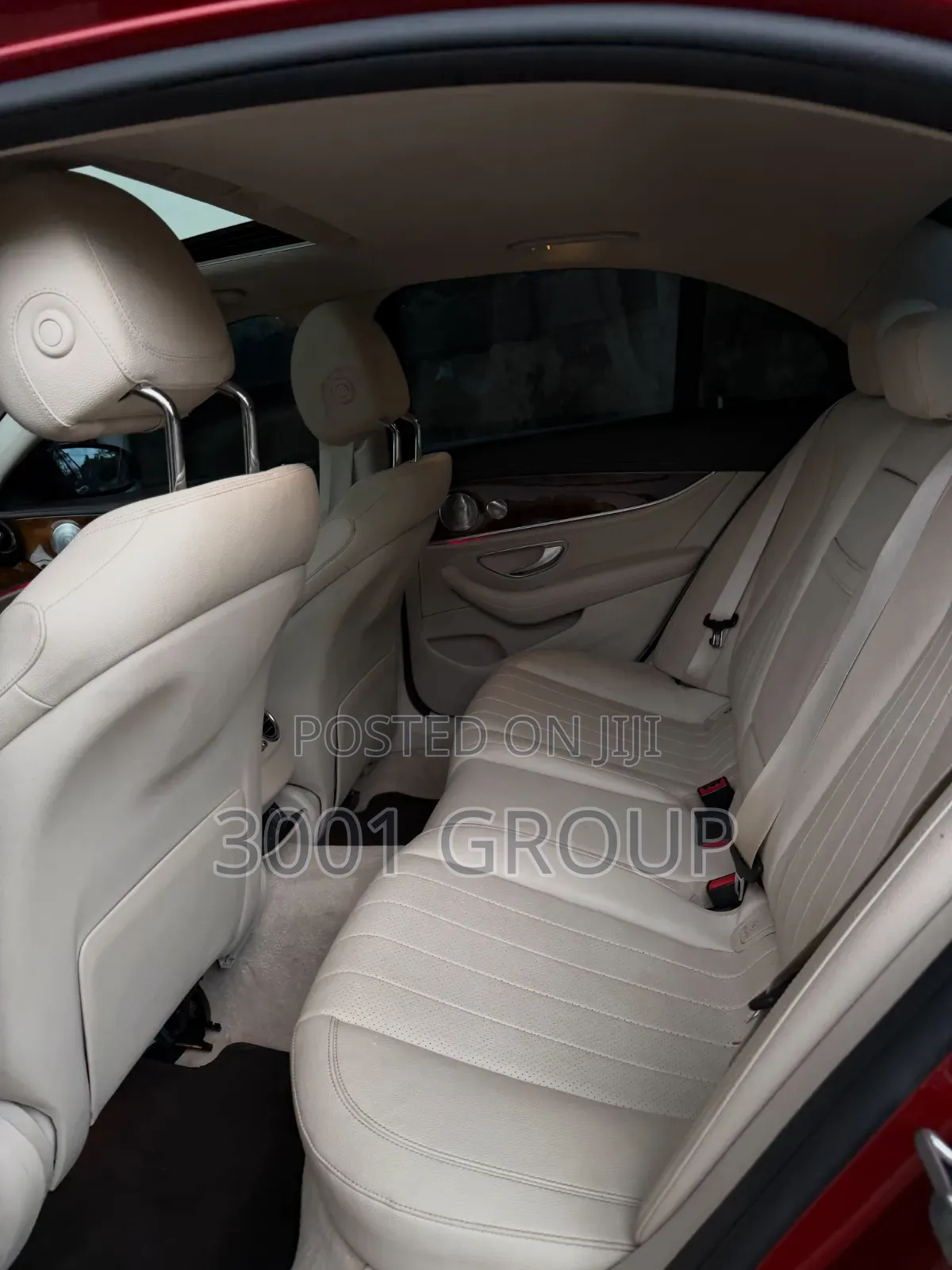 Mercedes-Benz E300 2018 Red