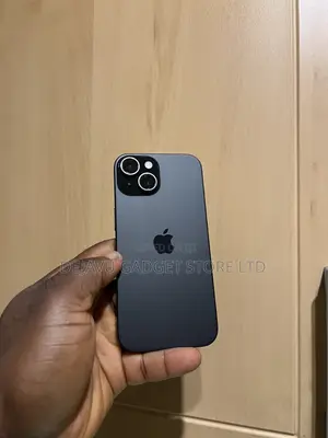 Apple iPhone 15 128 GB Gray