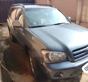 Toyota Highlander 2005 Gray
