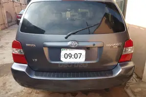 Toyota Highlander 2005 Gray