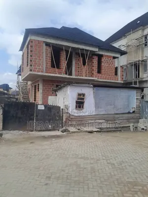 3bdrm Townhouse/Terrace in Akoka for Sale
