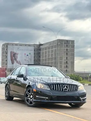 Mercedes-Benz C300 2013 Black