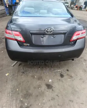 Toyota Camry 2011 Gray