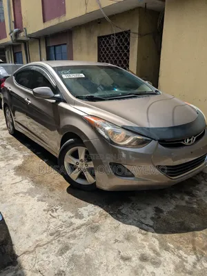 Hyundai Elantra GLS Sedan FWD (1.8L 4cyl 6A) 2013 Brown