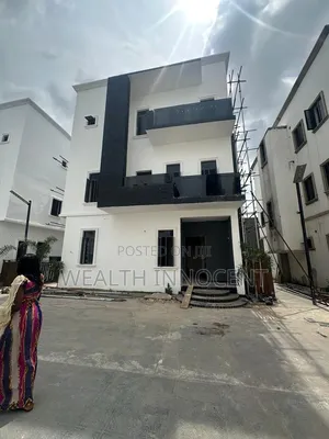 5bdrm Duplex in Durumi for sale
