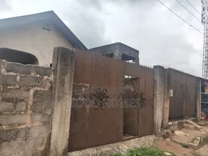 20bdrm Block of Flats in Igando for sale