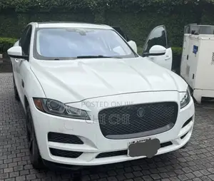Jaguar F-Pace 2017 White