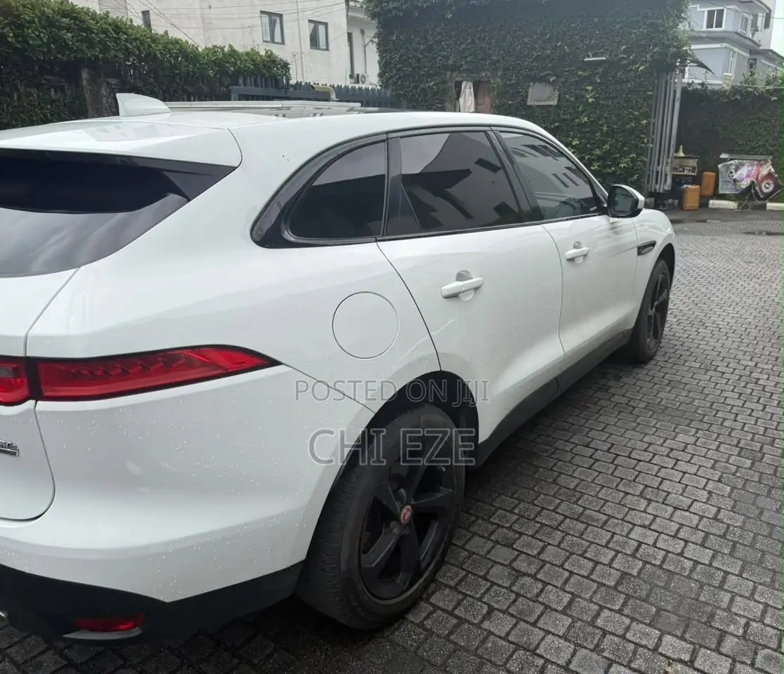 Jaguar F-Pace 2017 White