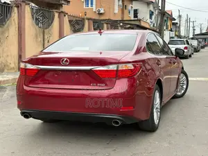Lexus ES 350 FWD 2013