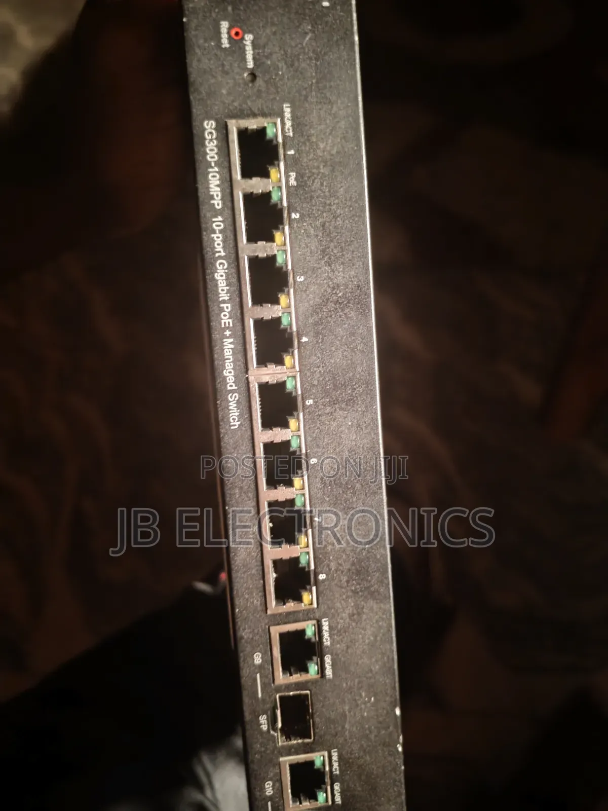 SG300-10MPP 10-Port Gigabit PoE+ Managed Switch