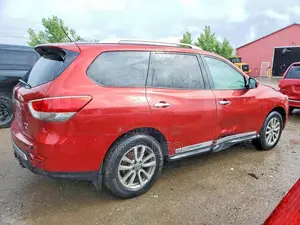 Nissan Pathfinder 2013 Orange