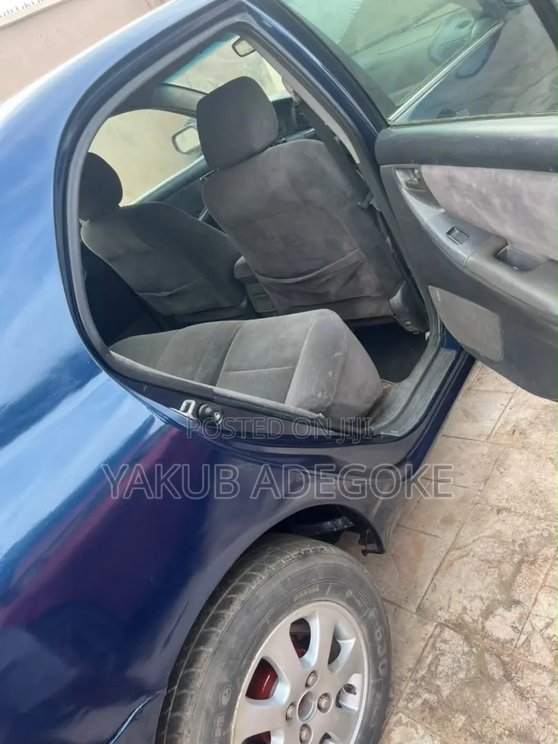 Toyota Corolla 2004 Blue
