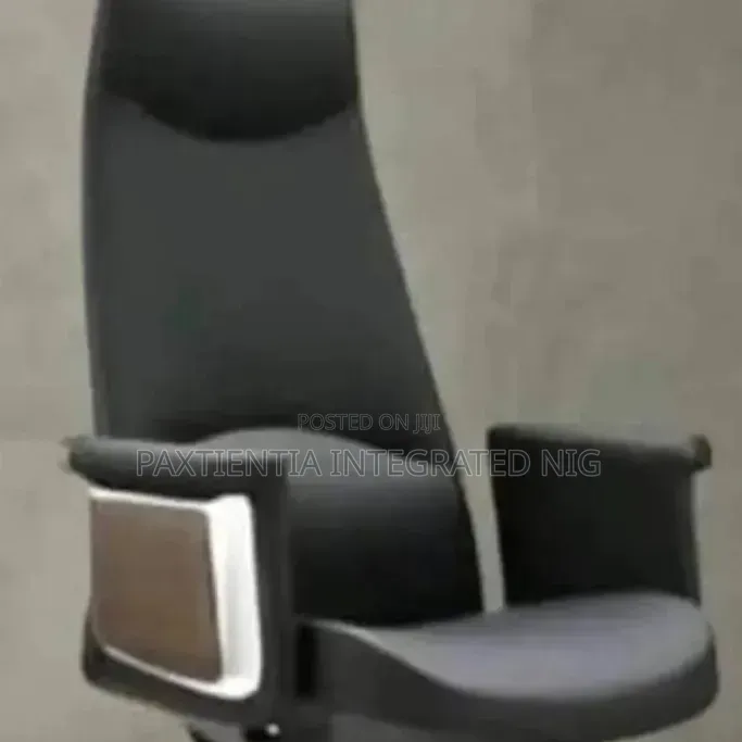 Swivel Executive and Comfortable Chair.