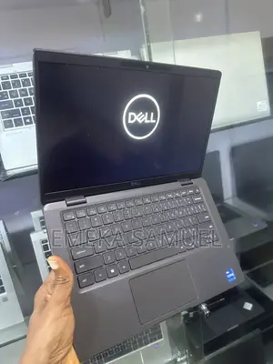 Laptop Dell Latitude 7320 16GB Intel Core i7 SSD 256GB