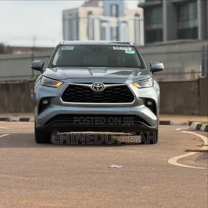 Toyota Highlander 2024 Green