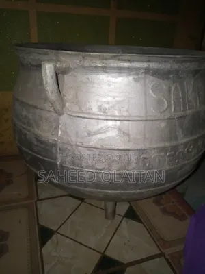 Iron Pot With 1 Spoon And1frying Spoon
