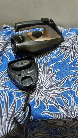 Cord/ Cordless Rechargeable Iron