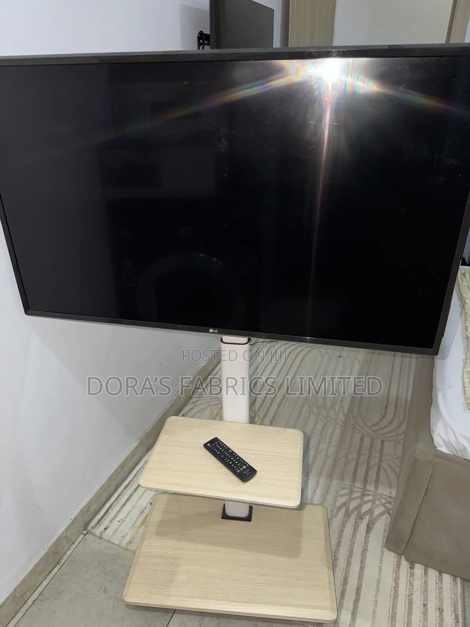 LG 43” Smart TV With Mobile Stand