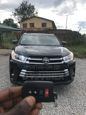 Toyota Highlander Limited Platinum V6 4x2 (3.5L 6cyl 6A) 2016 Black