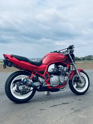 Suzuki Bandit 2004 Red