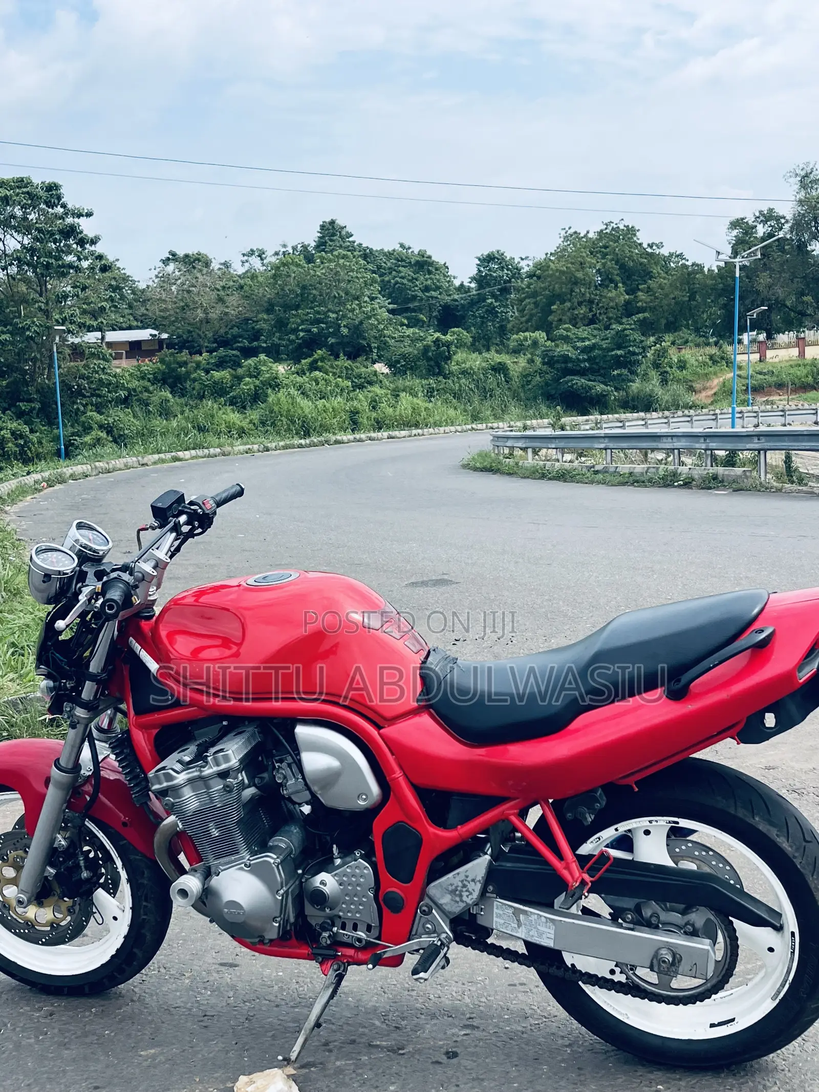 Suzuki Bandit 2004 Red