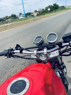 Suzuki Bandit 2004 Red