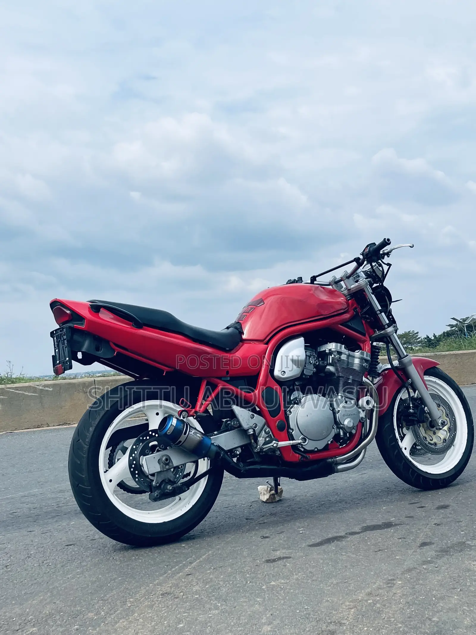 Suzuki Bandit 2004 Red