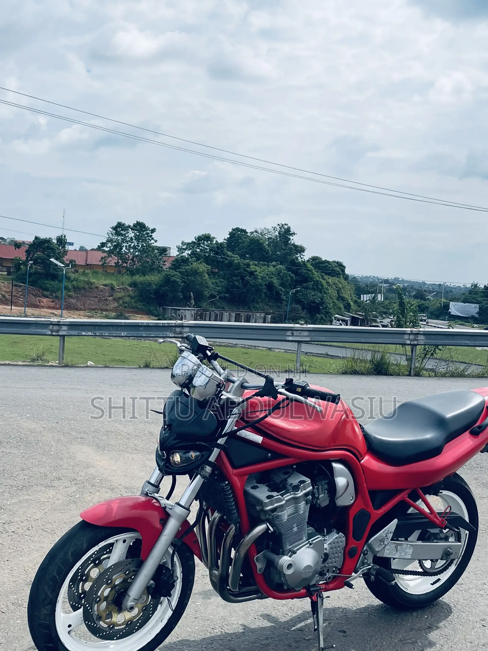 Suzuki Bandit 2004 Red