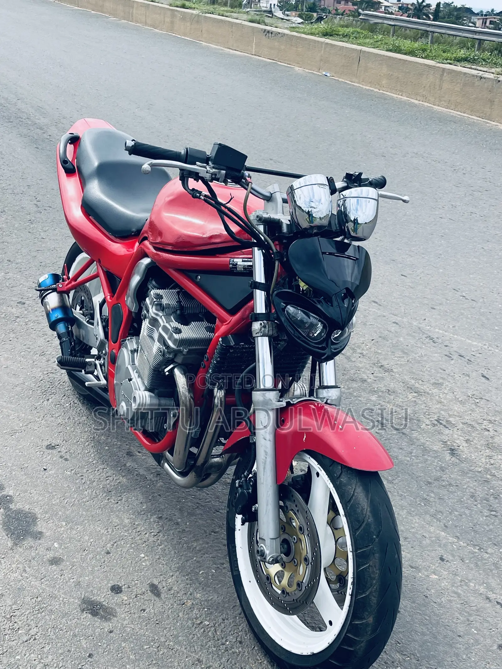 Suzuki Bandit 2004 Red
