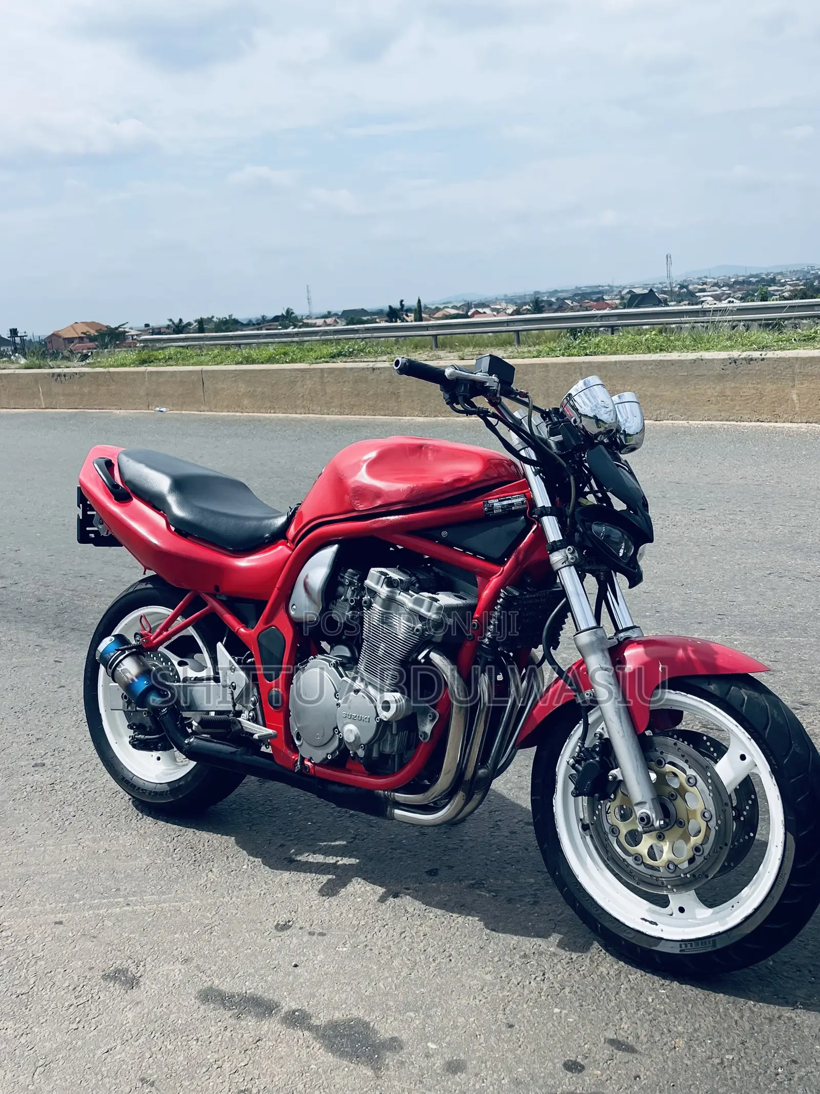 Suzuki Bandit 2004 Red
