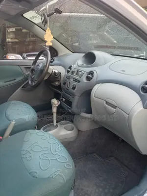 Toyota Yaris 1.4 D-4D 2005 Silver