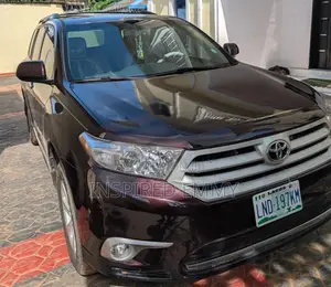 Toyota Highlander 2012 Burgundy
