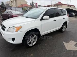 Toyota RAV4 2.5 2012 White