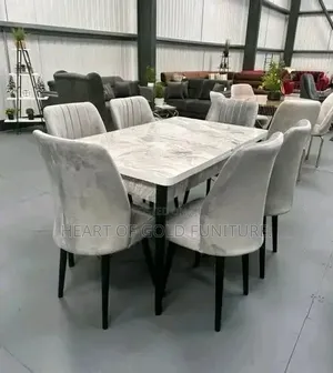 Agreeable 5 Seater Dinning Table