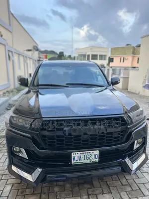 Toyota Land Cruiser 2010 Black