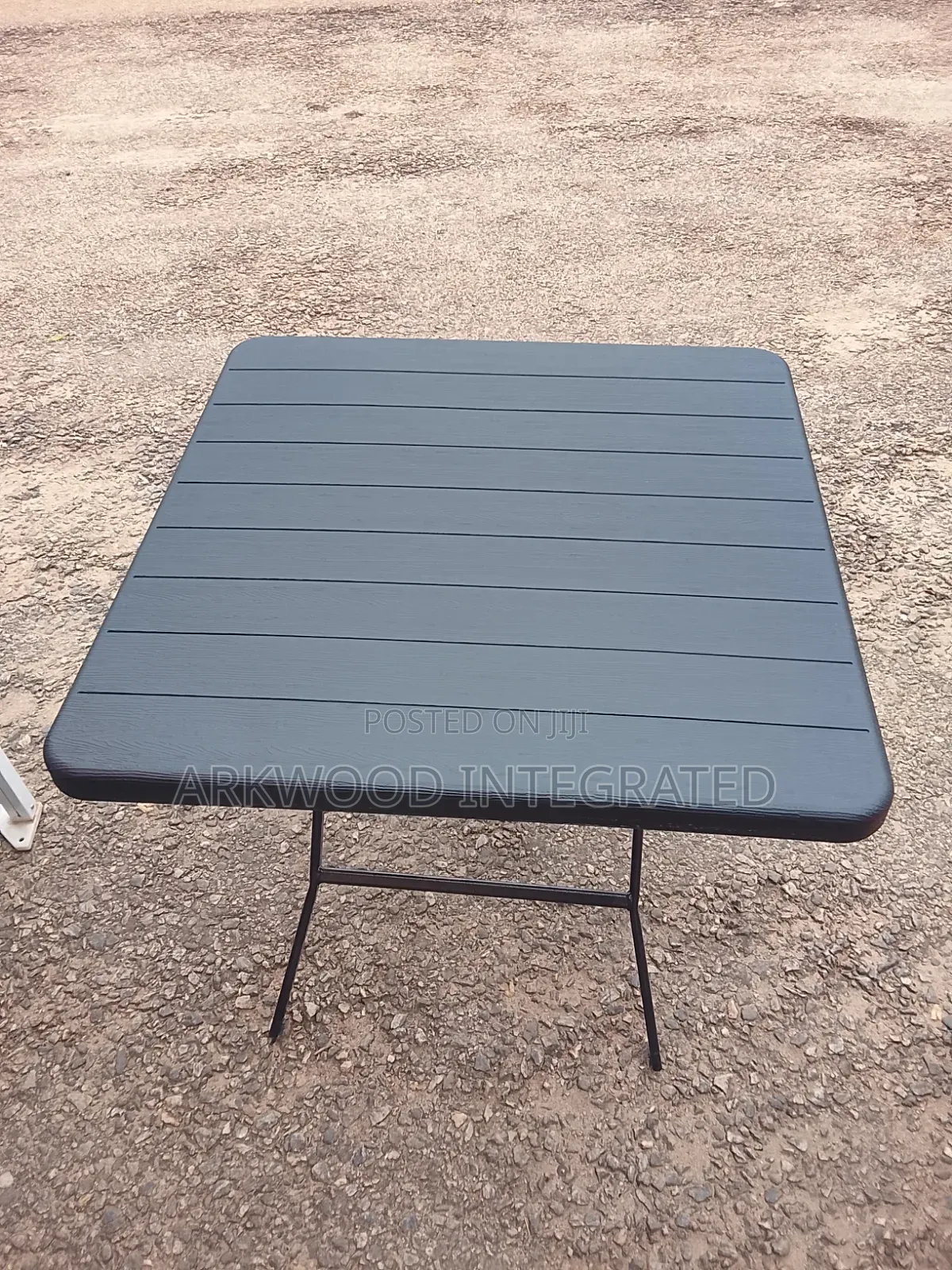 Metal Leg Foldable Wave Plastic Table Square