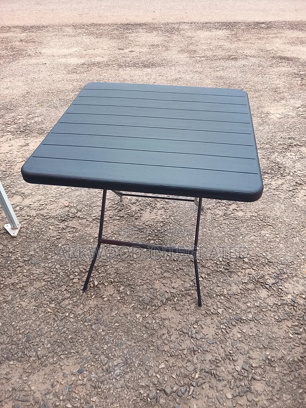 Metal Leg Foldable Wave Plastic Table Square