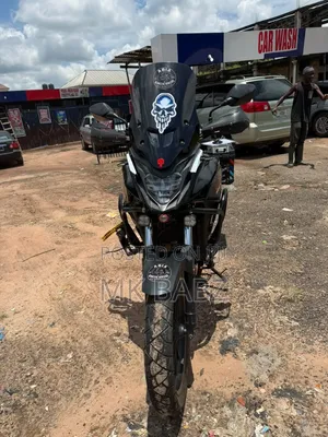 Honda CB 2018 White