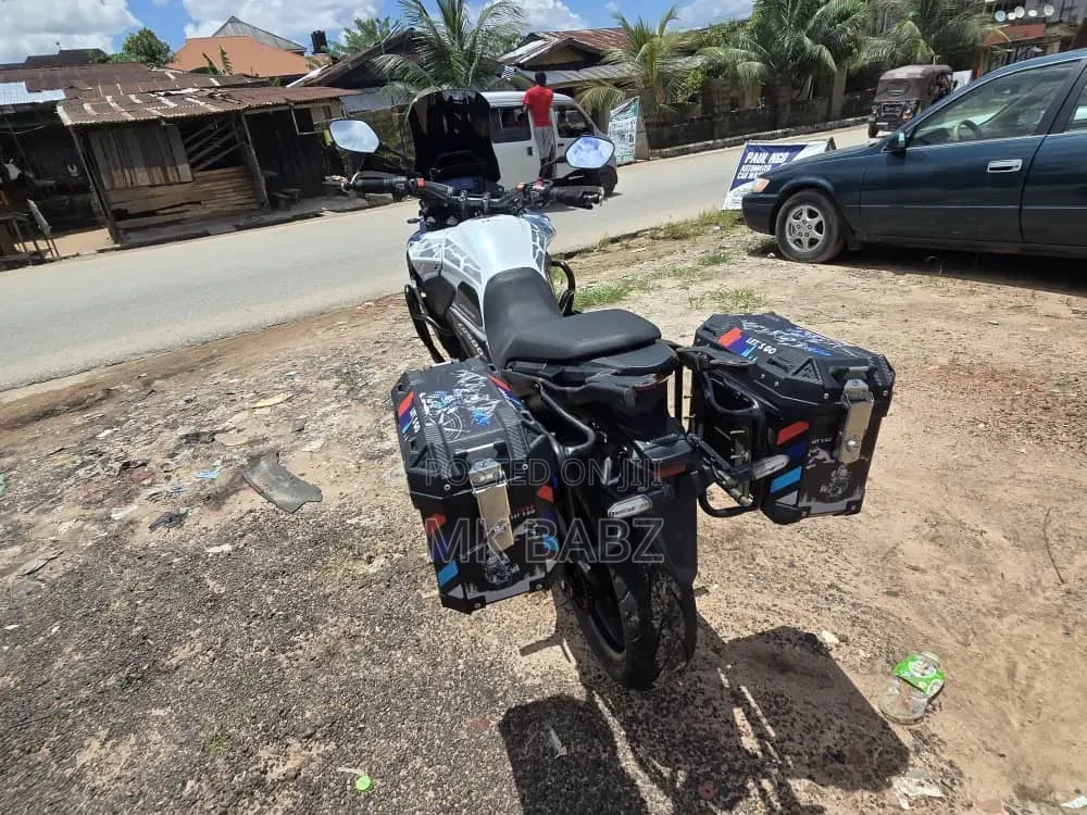 Honda CB 2020 White