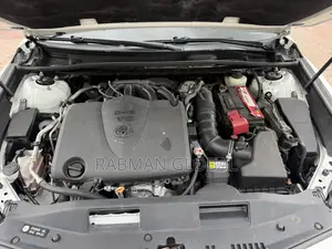 Toyota Camry XSE V6 FWD (3.5L 6cyl 8AM) 2018 White