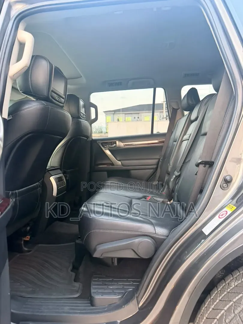 Lexus GX 2011