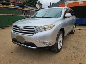 Toyota Highlander Limited 3.5l 4WD 2013 Silver