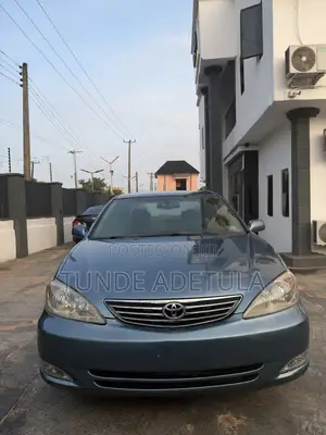 Toyota Camry XLE 4dr Sedan (2.4L 4cyl 4A) 2004 Blue
