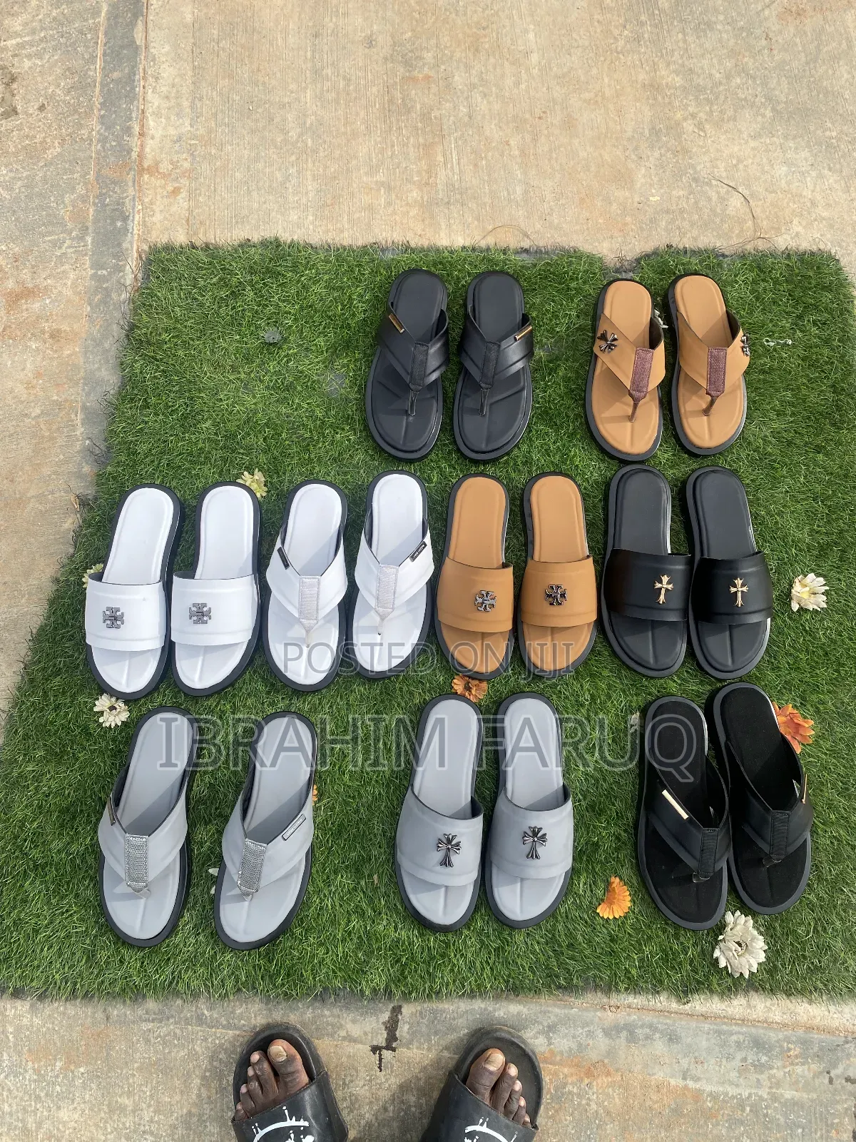 Footwear/Slides