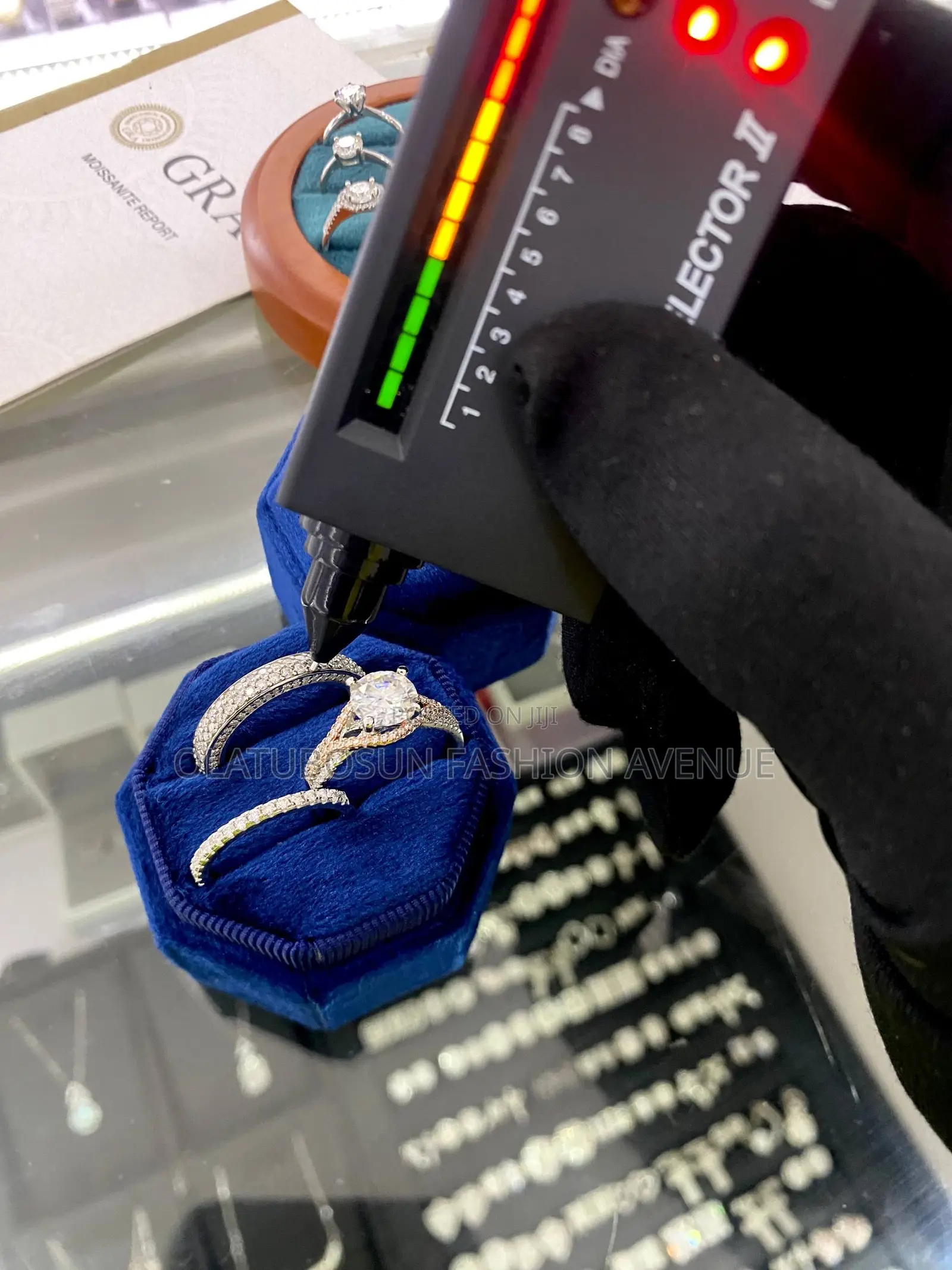 VVS Moissanite Diamond Ring