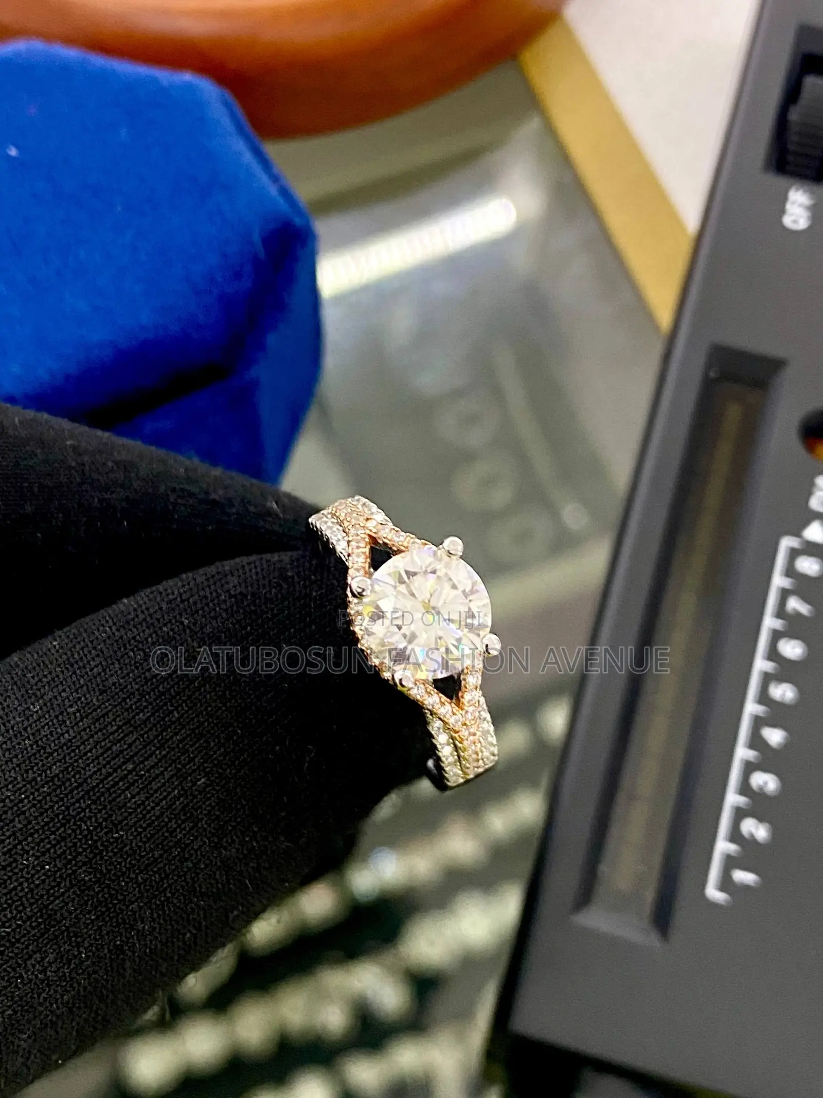 VVS Moissanite Diamond Ring